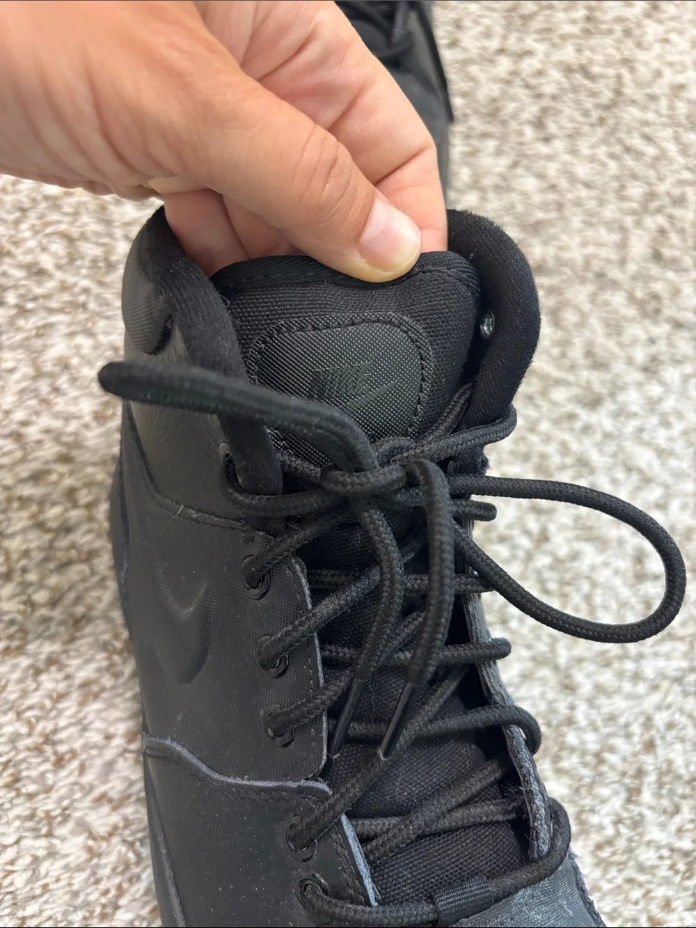 Nike Manoa 17 leather Lace Up Hiking Boot big kids 4.5
